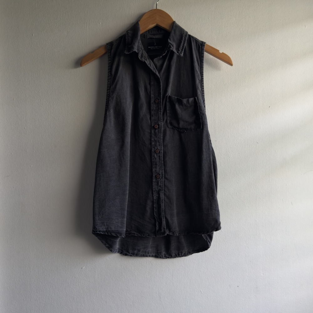 Brandy Melville Sleeveless Button Down Shirt Womens OS Charcoal 90's Grunge